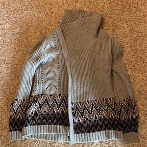 Element Sweater with Pin